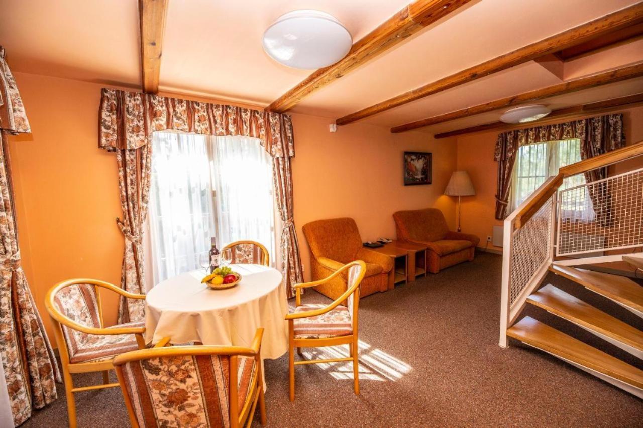 Hotel Na Jezere Horni Plana Luaran gambar