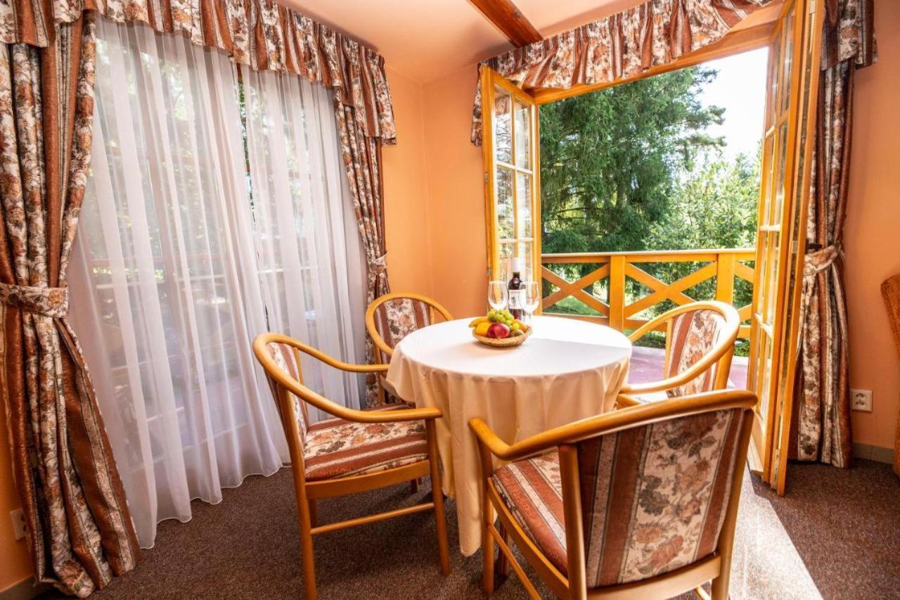 Hotel Na Jezere Horni Plana Luaran gambar